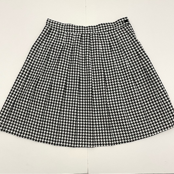 Marnie West Dresses & Skirts - Vintage Marnie West Classic Black and White Houndstooth Skirt Size 11 (28in.)